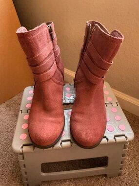 Koolaburra Dusty Rose Tassle Ankle Boot Size 7